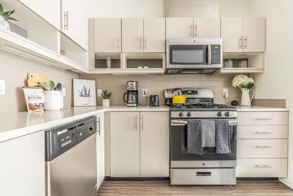 One Bedroom Luxury Apartment Seattle Exterior foto